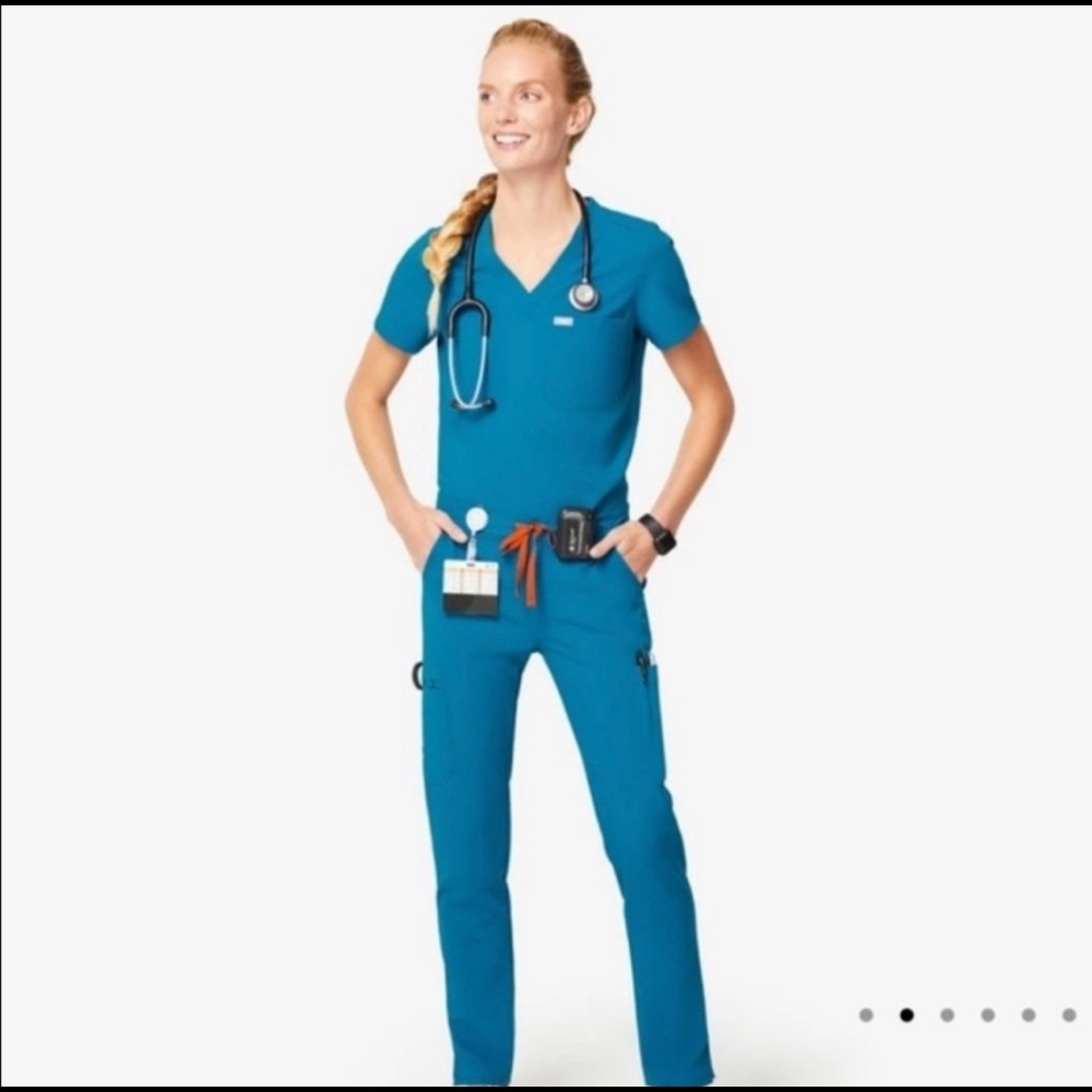 SET Figs Alps Blue Catarina Top Kade Scrub Pants
